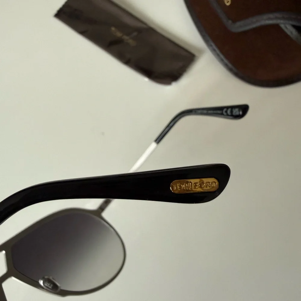 Tom Ford sunglasses - Picture 5 of 5